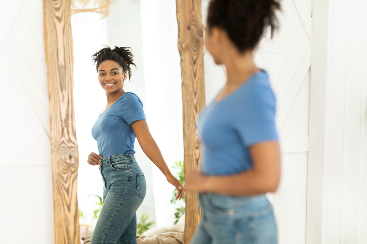 Tummy Tuck Jeans are praised for their effectiveness in flattering the  figure by holding in the stomach, contouring the hips and lifting the  buttocks. The makers tout that women can even go